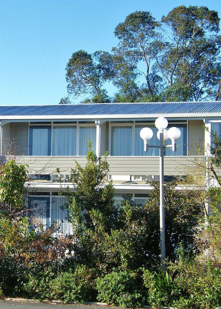 Westport Motels 2*